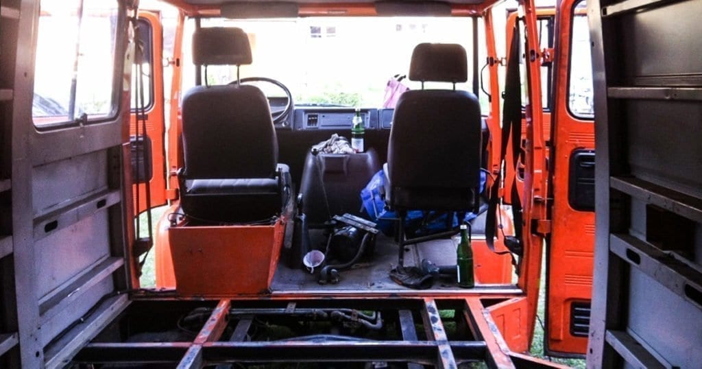 wohnmobil-ausbau-vanlife-camper-conversion-passport-diary-boden-raus-0
