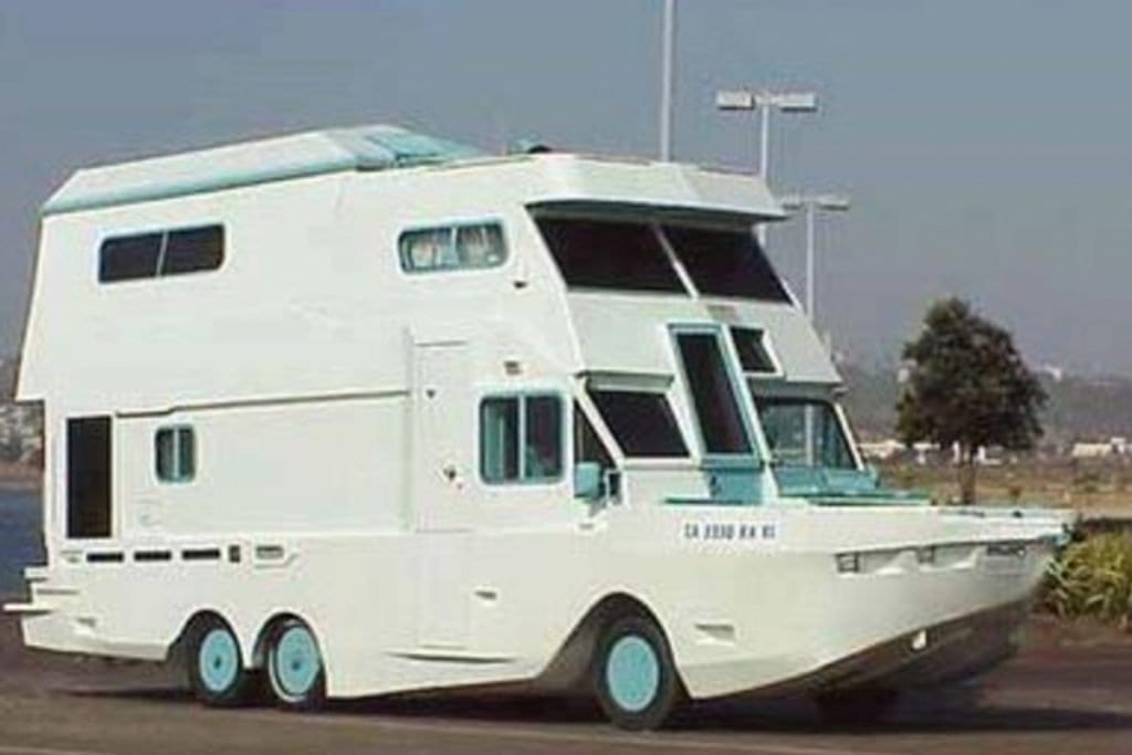 verrueckte-campingbusse-wohnmobile-komische-camper-ungewoehnliche-selbstausbauten-diy-camperausbau-wohnwagen-ausbau-vanlife-conversion-11 verrueckte-campingbusse-wohnmobile-komische-camper-ungewoehnliche-selbstausbauten-diy-camperausbau-wohnwagen-ausbau-vanlife-conversion-11