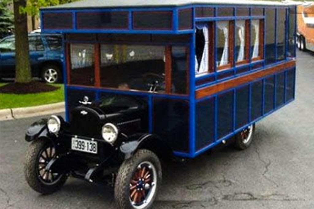 verrueckte-campingbusse-wohnmobile-komische-camper-ungewoehnliche-selbstausbauten-diy-camperausbau-wohnwagen-ausbau-vanlife-conversion-16 verrueckte-campingbusse-wohnmobile-komische-camper-ungewoehnliche-selbstausbauten-diy-camperausbau-wohnwagen-ausbau-vanlife-conversion-16