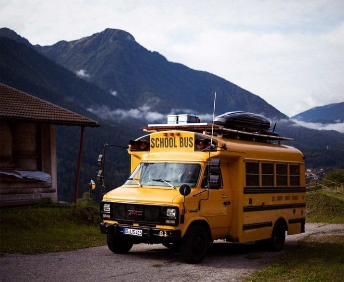 schulbus-us-wohnmobil-amerikanischer-bus-expedition-happiness-selbstausbau-camper-skoolies-travelbybus-23