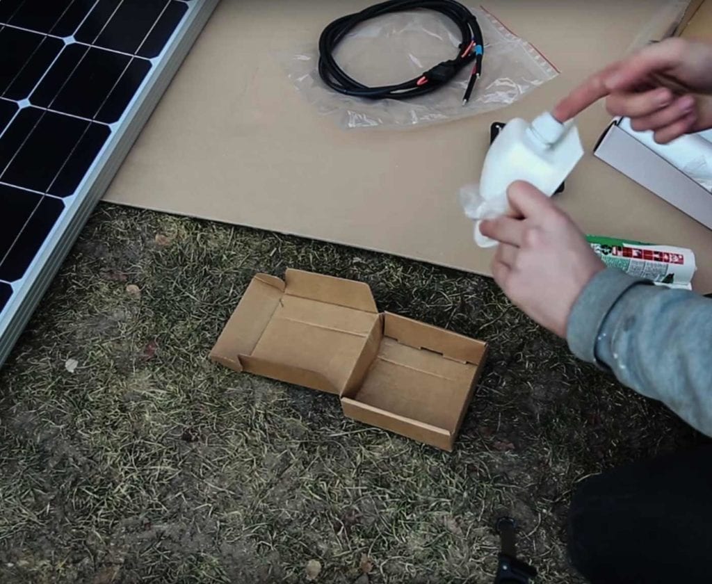 solaranlage-wohnmobil-nachrüsten-schaltplan-berechnen-inklusive-einbau-lomplettset-gebraucht-100w-selber-planen-mobile-einbau-solarpanels-112