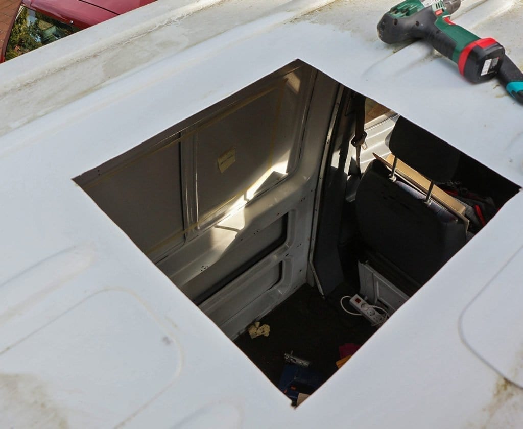 dachluke-einbauen-einbauen-loecher-schneiden-stichsaege