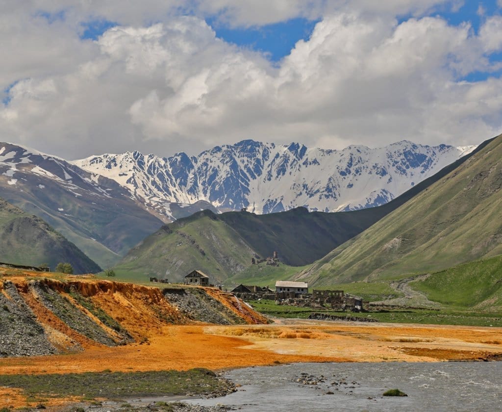 georgien-wohnmobil-erfahrungsbericht-camping-urlaub-preisniveau-tiflis-vanlife-truzo-valley-2 georgien-wohnmobil-erfahrungsbericht-camping-urlaub-preisniveau-tiflis-vanlife-truzo-valley-2