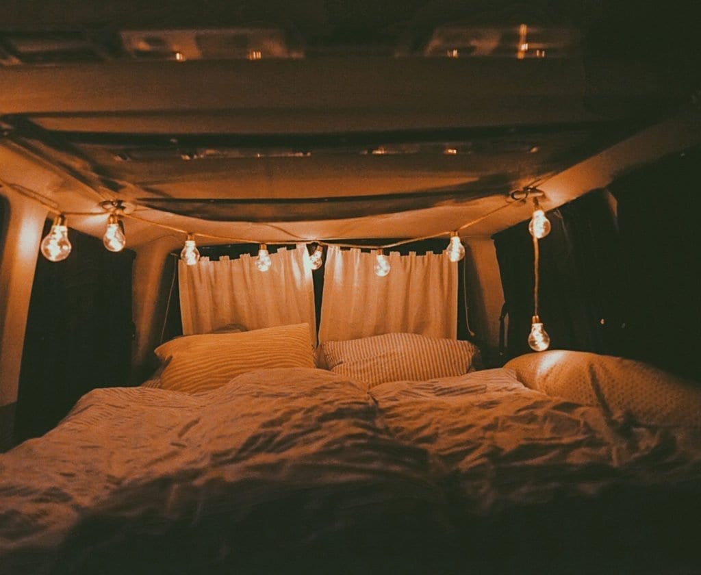 vw-camper-ausbau-umbau-vanlife-thecampsiteoflife-licht-camper