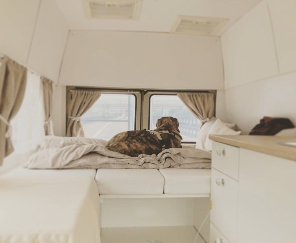 LT-28-Florida-wohnmobil-vw-pritsche-hochdach-van-bettkonstruktion