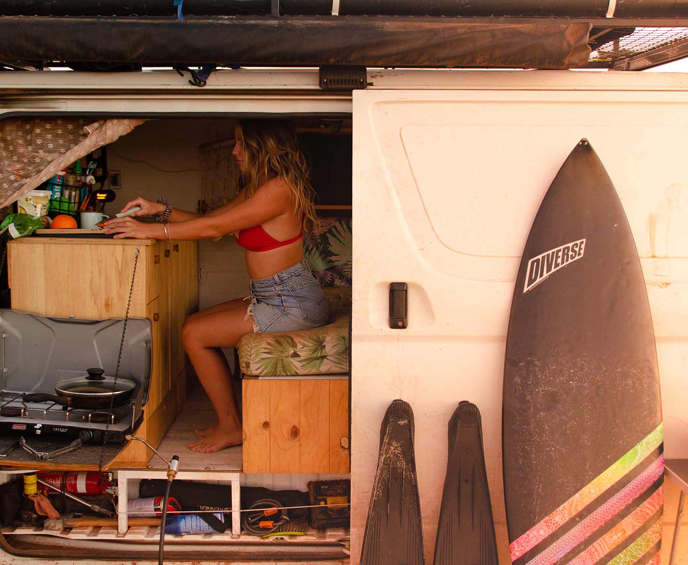 Toyota-hiace-camper-4x4-van-camping-surfer-vanlife-australia