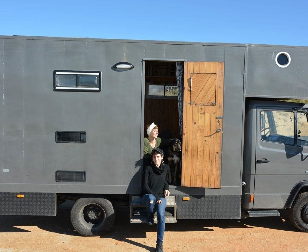 Mercedes Vario 616D - a big home on wheels