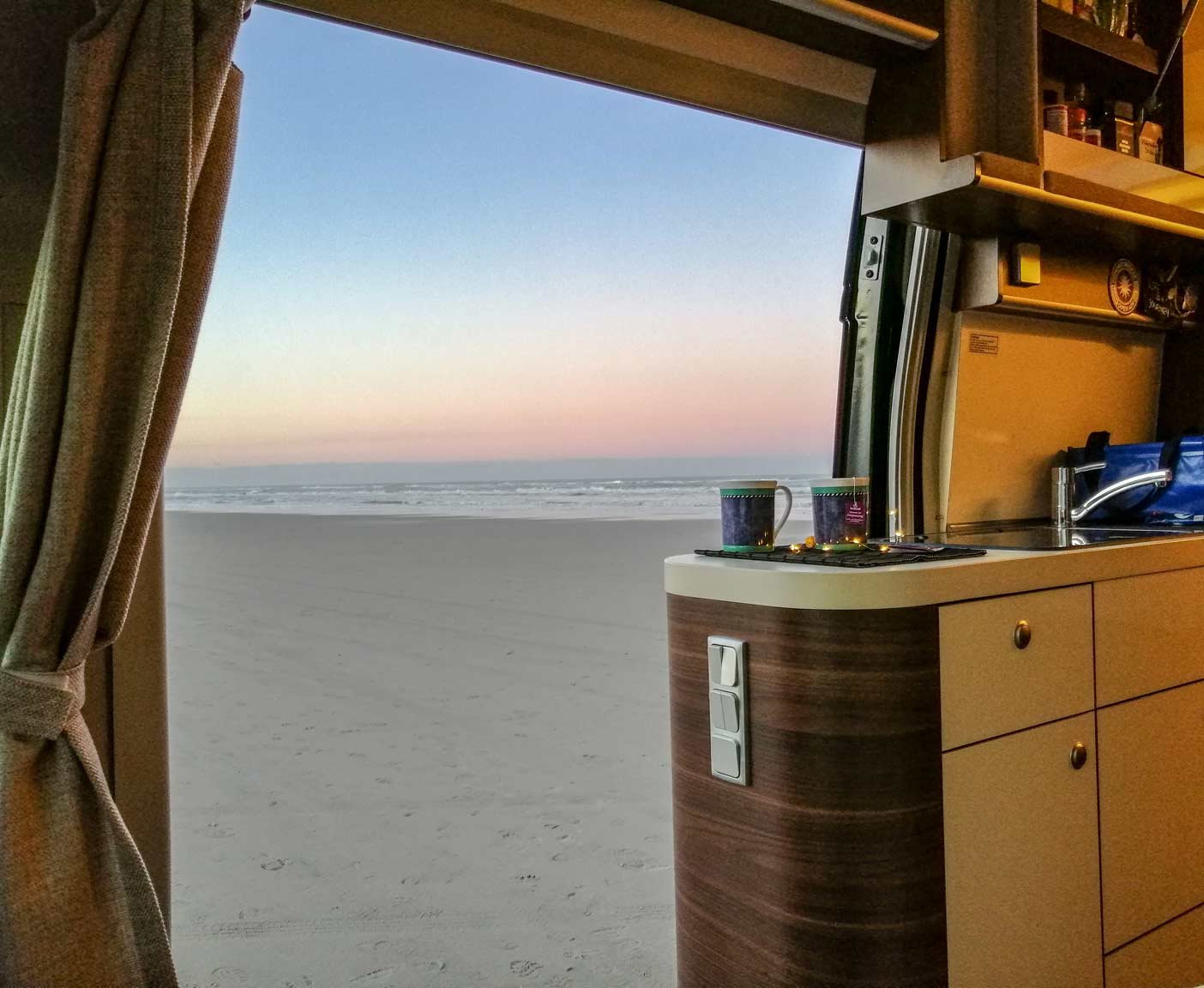 Globe-Traveller--Voyager-X-händler-peugeot-strand