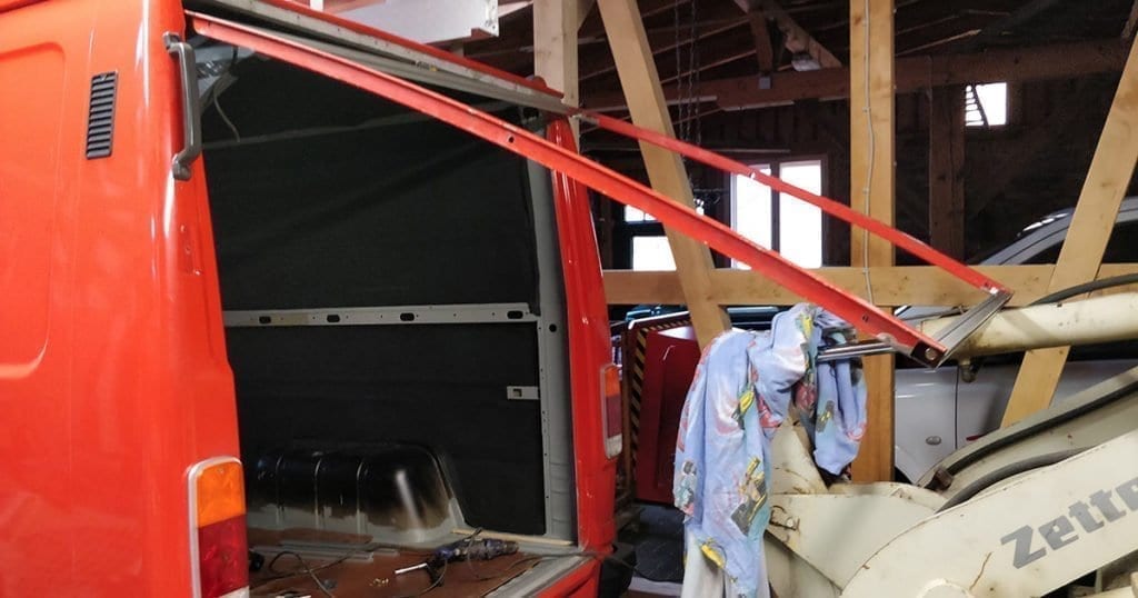 heckklappe-rollo-heckrollo-camper-mercedes-407d-508-vw-lt-wohnmobil-8