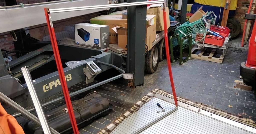 heckklappe-rollo-heckrollo-camper-mercedes-407d-508-vw-lt-wohnmobil-9