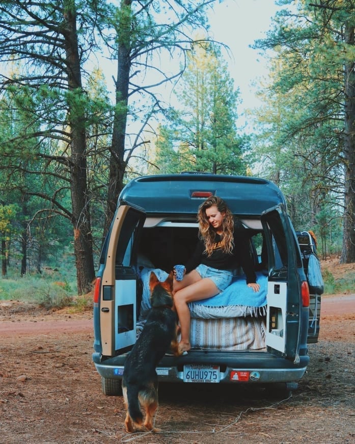 vanlife-girl-vanlifer-dog-conversion-van