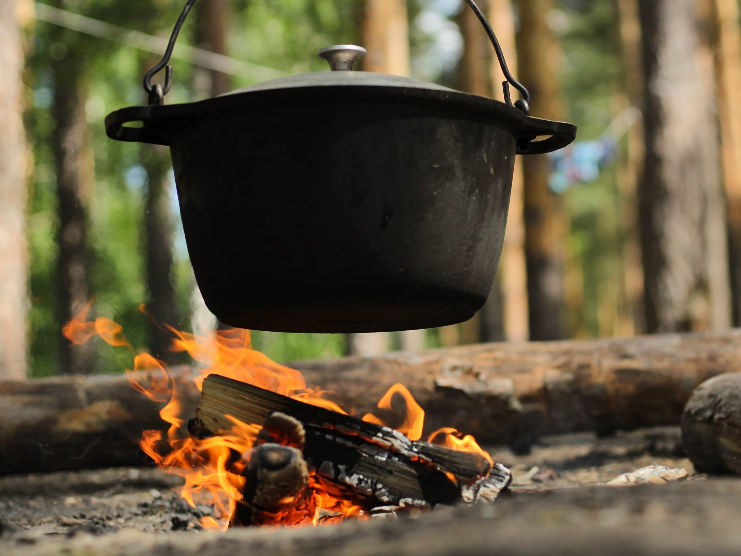 backen im wohmobil backofen wohnmobil dutch oven gußeisen
