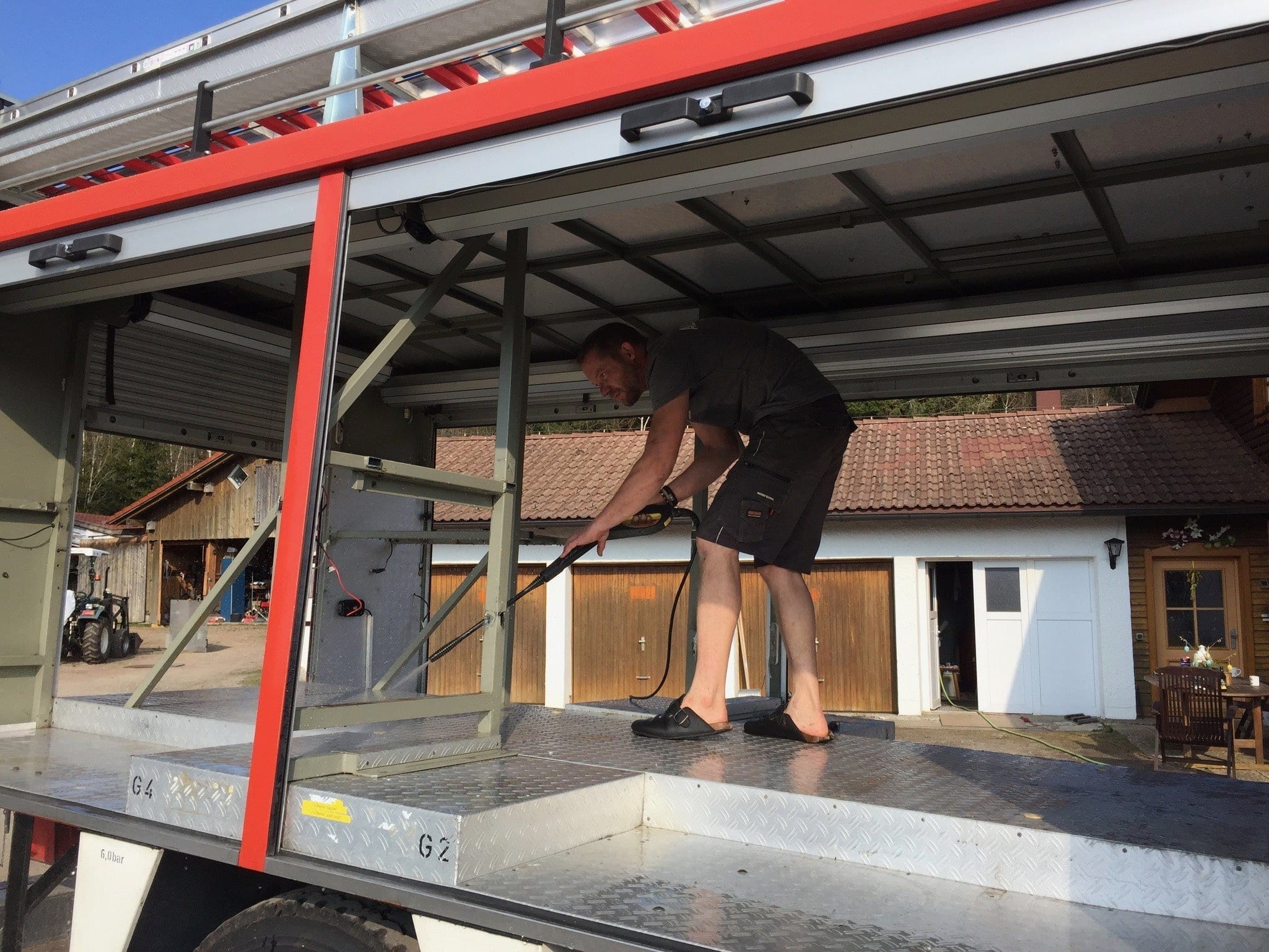 Iveco-Magirus-120-19-ein Berufsfeuerwehr LKW-expeditionsmobil-wohmobil-rolling-home-8