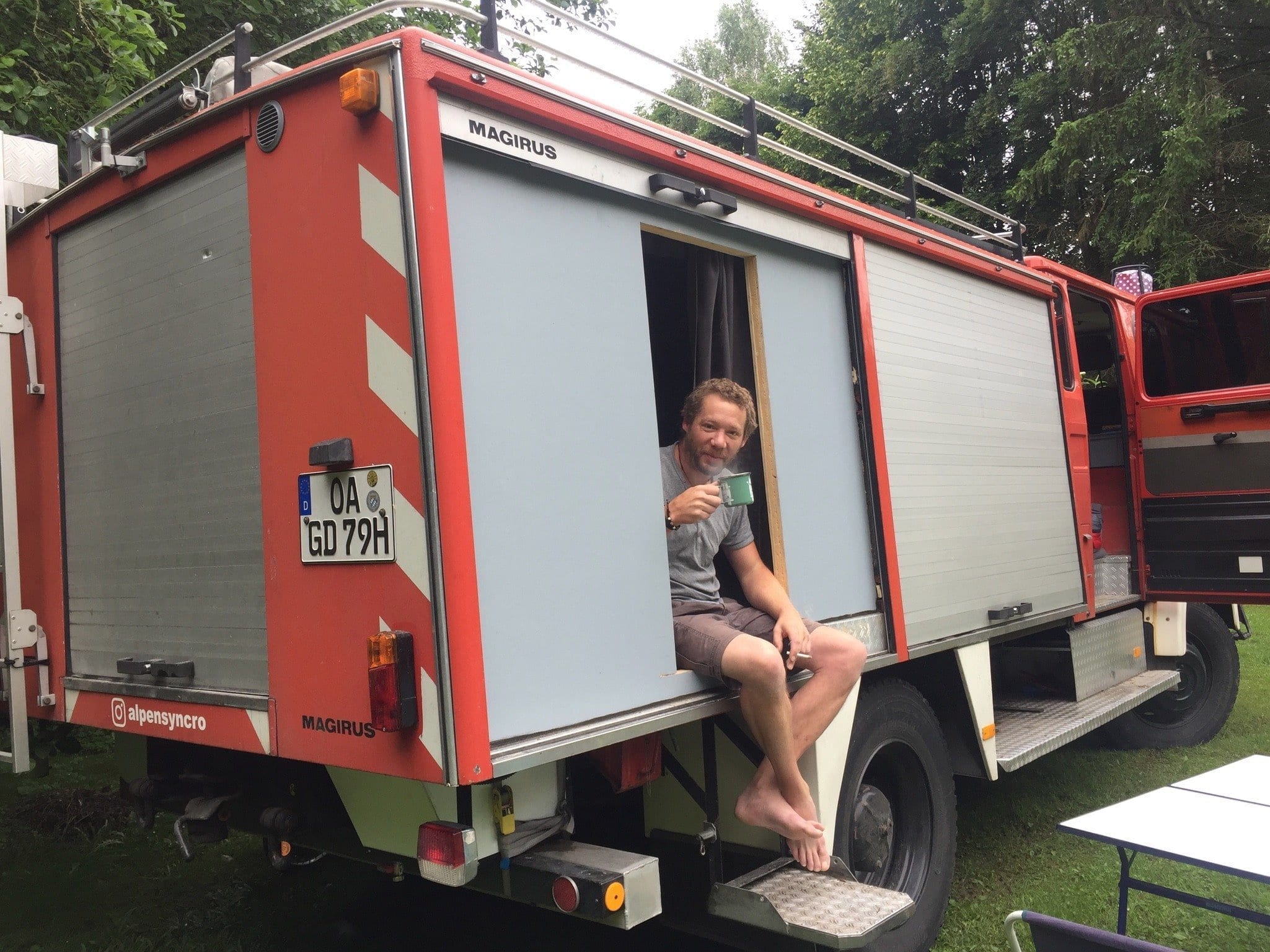 ausbau-Iveco-Magirus-120-19-Berufsfeuerwehr LKW-expeditionsmobil-wohmobil-rolling-home-3