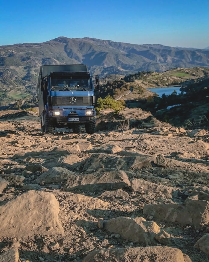 mercedes-benz-1824-ak-digitale-nomaden-expeditionsmobil-kaufen-camper-allrad-5