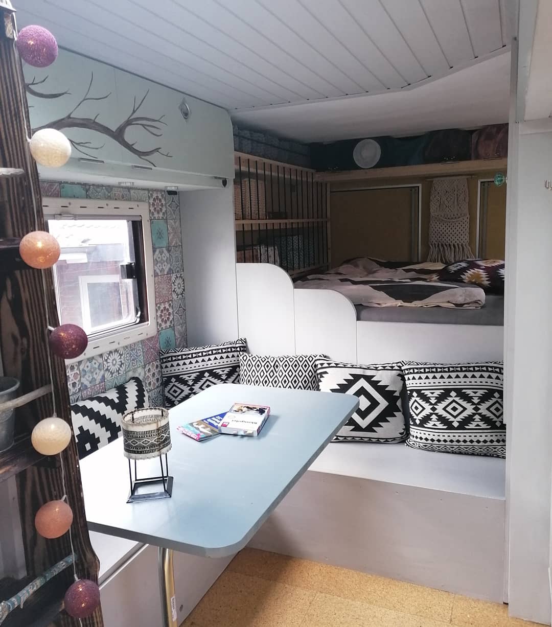 Feuerwehrauto-Expeditionsmobil-vanconversion-ausbau-wohnmobil-interior-1 Feuerwehrauto-Expeditionsmobil-vanconversion-ausbau-wohnmobil-interior-1