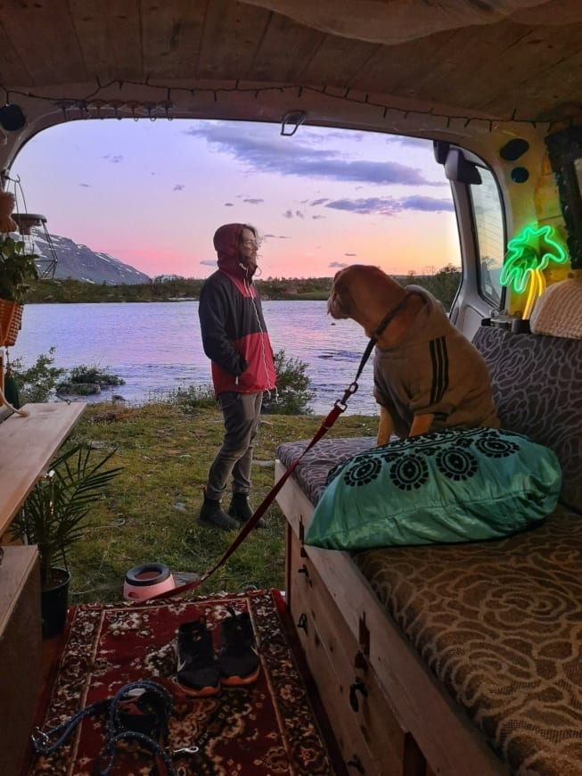 vangirl-ausbau-vanlife-vanconversion-camper-minicamper-2