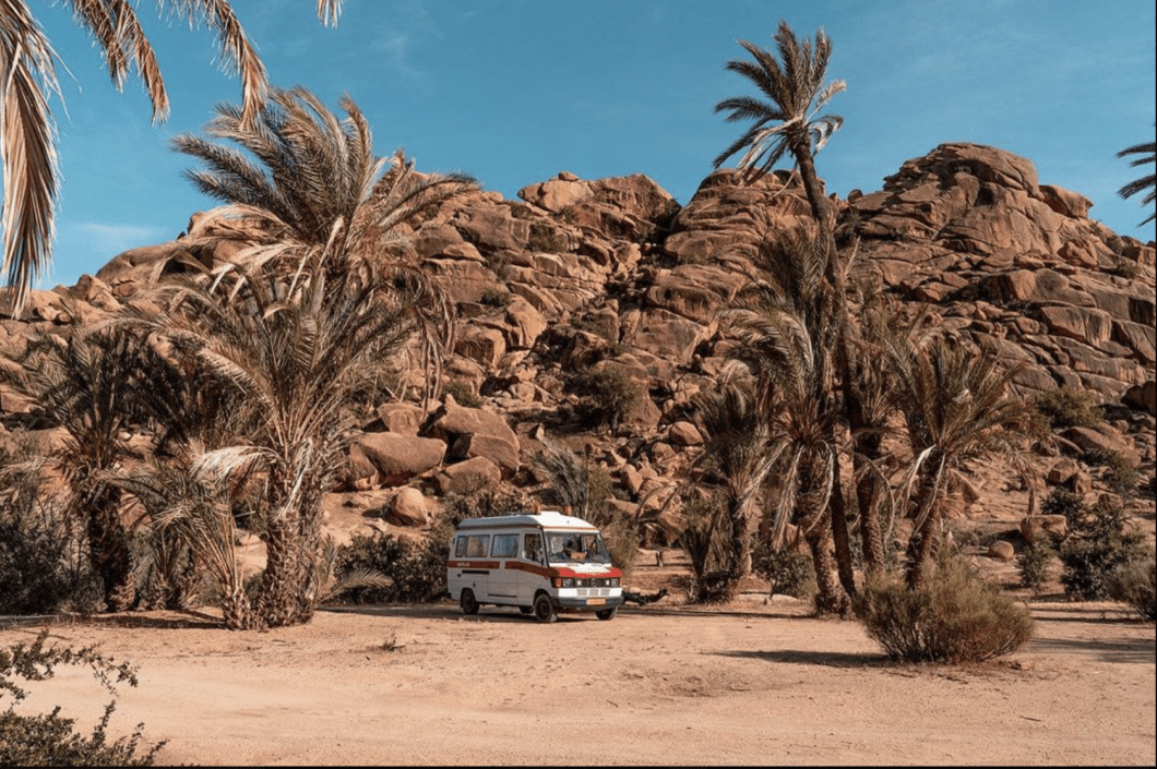 Capture d’écran 2021-04-11 à 11.14.37 Mercedes-208-d-oldschool-vintage-van-fourgon-amenage-roadtrip-vanlife