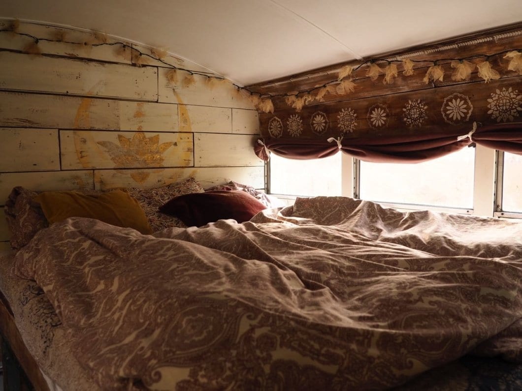 International-Harvester-IHC-S1800-1989-ausbau-vanconversion-skoolie-vanlife-interior