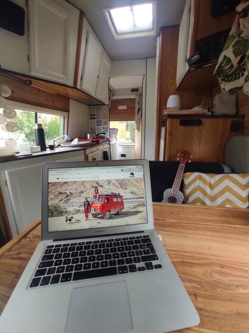 iveco-daily-amenage-camping-car-font-vendome-vanlife-famille-roadtrip